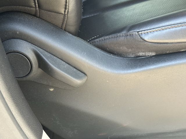 Used 2023 Chrysler Pacifica Touring-L FWD image 27
