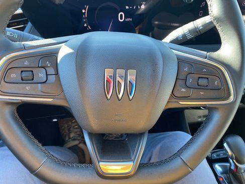 Used 2024 Buick Encore GX Sport Touring image 17