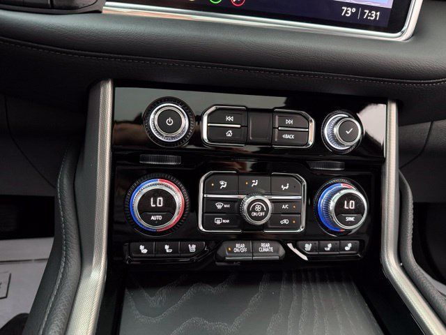 Used 2021 GMC Yukon XL Denali w/ Denali Premium Package AWD/4WD image 22