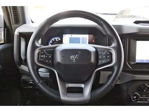 Used 2023 Ford Bronco Badlands AWD/4WD image 13