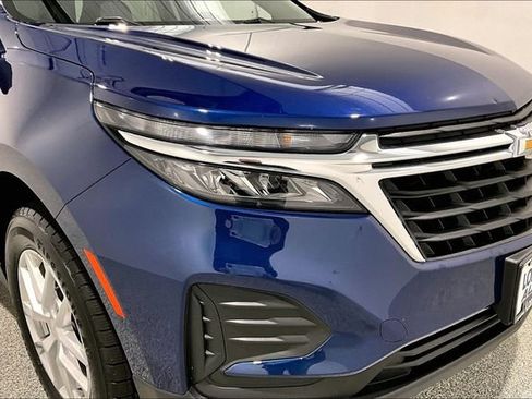 Used 2023 Chevrolet Equinox LS AWD/4WD image 38