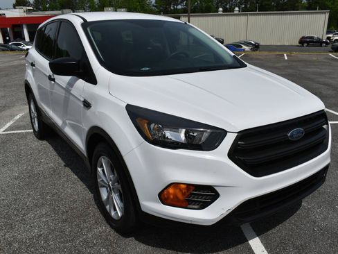 Used 2019 Ford Escape S FWD image 3