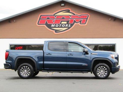 Used 2019 GMC Sierra 1500 AT4 w/ AT4 Premium Package image 3