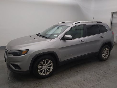 Used 2019 Jeep Cherokee Latitude w/ Popular Appearance Group image 2