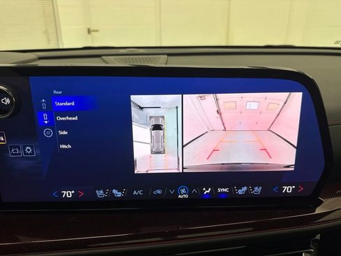 Used 2024 Chevrolet Traverse RS AWD/4WD image 32