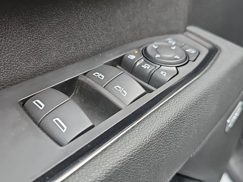 Used 2025 GMC Sierra 2500 AT4 image 26