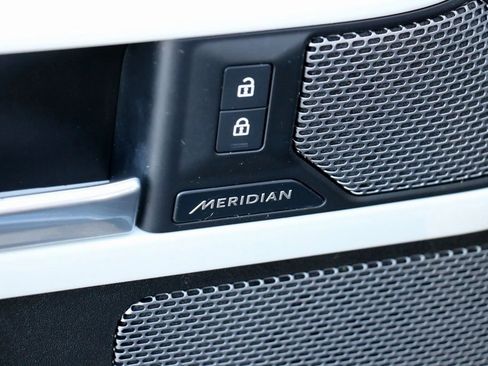 Used 2023 Land Rover Defender 110 S image 16