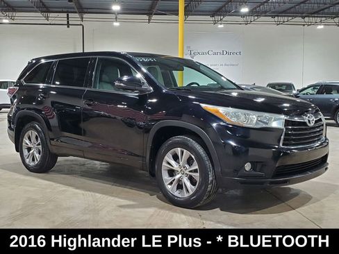 Used 2016 Toyota Highlander Plus image 3