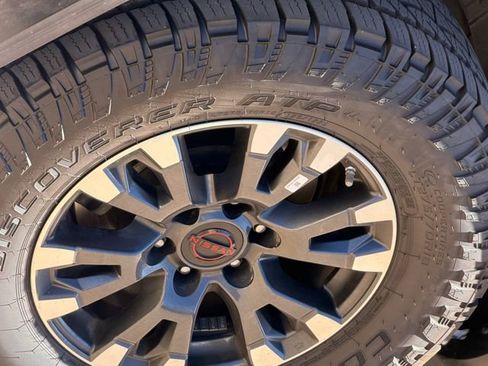 Used 2023 Nissan Titan PRO-4X w/ Pro-4x Convenience Package image 8