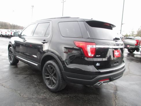 Used 2018 Ford Explorer XLT w/ Equipment Group 202A image 8