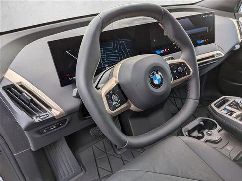 New 2026 BMW iX xDrive60 image 3