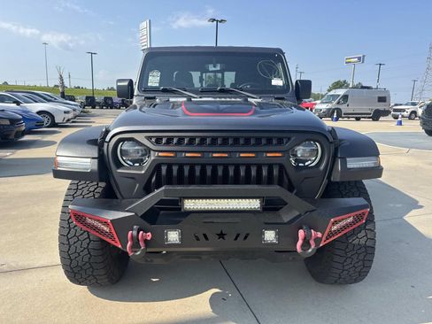 Used 2022 Jeep Gladiator Rubicon w/ LED Lighting Group AWD/4WD image 2