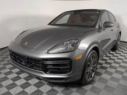 Used 2020 Porsche Cayenne Turbo AWD/4WD image 1