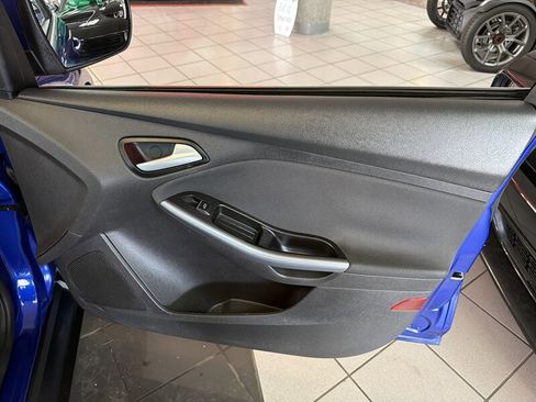 Used 2013 Ford Focus Titanium w/ Luxury Pkg image 27