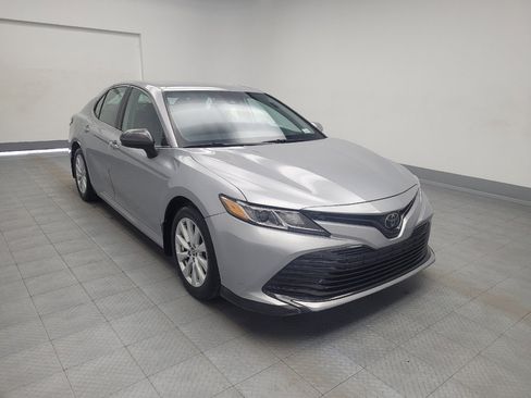 Used 2020 Toyota Camry LE image 13