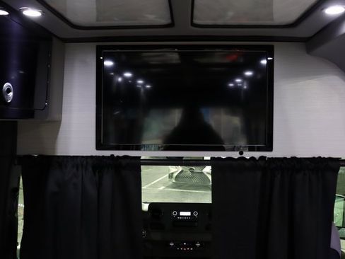 Used 2023 Mercedes-Benz Sprinter 2500 image 15