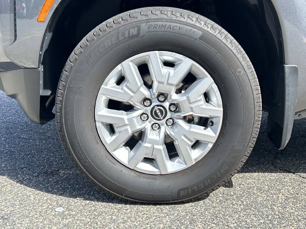 Certified 2024 Nissan Frontier SV w/ SV Convenience Package AWD/4WD image 9
