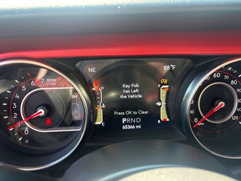 Used 2020 Jeep Wrangler Unlimited Rubicon AWD/4WD image 6