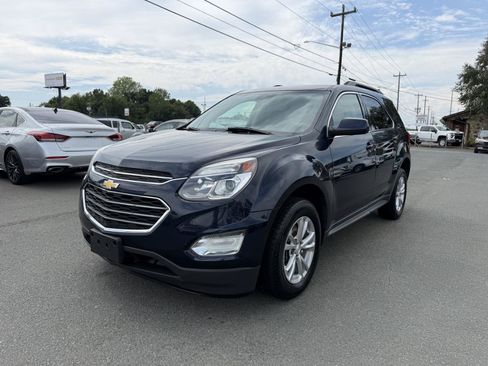 Used 2017 Chevrolet Equinox LT FWD image 3