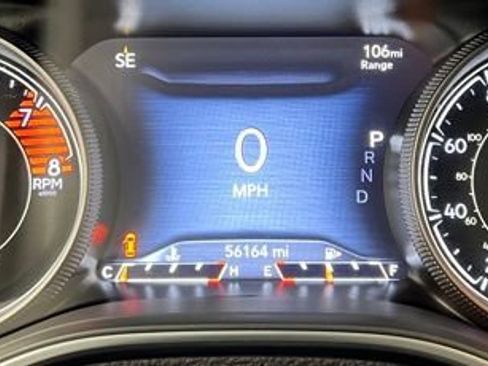 Used 2020 Jeep Cherokee Trailhawk w/ Technology Group AWD/4WD image 24
