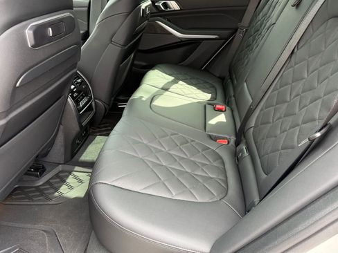 New 2026 BMW X5 xDrive40i w/ Executive Package image 17