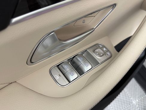 Used 2022 Mercedes-Benz GLS 450 4MATIC image 22