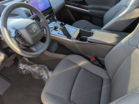 Used 2023 Toyota bZ4X XLE w/ Weather Package image 19