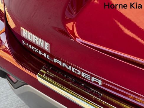 Used 2023 Toyota Highlander Platinum image 28