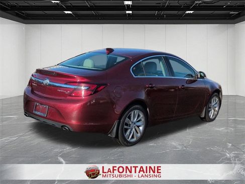 Used 2017 Buick Regal Premium w/ Driver Confidence Package #2 image 9