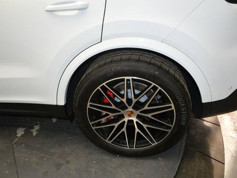 New 2026 Porsche Cayenne S AWD/4WD image 35