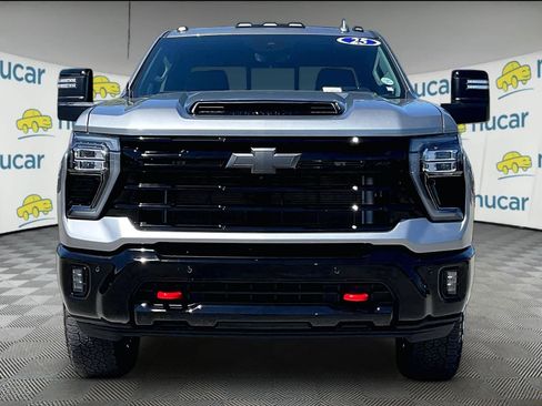 Used 2025 Chevrolet Silverado 2500 LTZ w/ Trail Boss Package AWD/4WD image 2