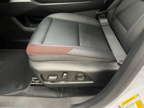 New 2026 Chevrolet Equinox RS FWD image 23