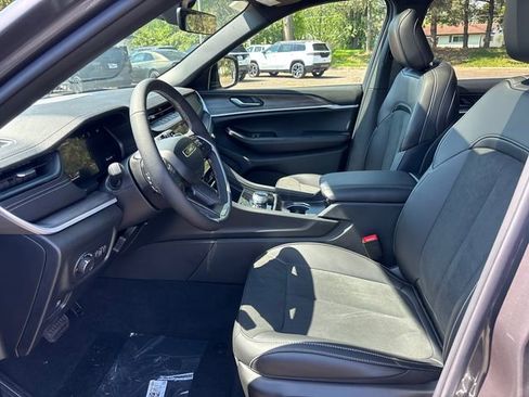 New 2026 Jeep Grand Cherokee L 4WD image 6