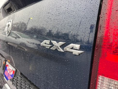 Used 2020 RAM 1500 Classic SLT AWD/4WD image 5