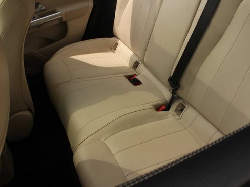 Used 2023 Mercedes-Benz GLA 250 w/ Premium Package image 19