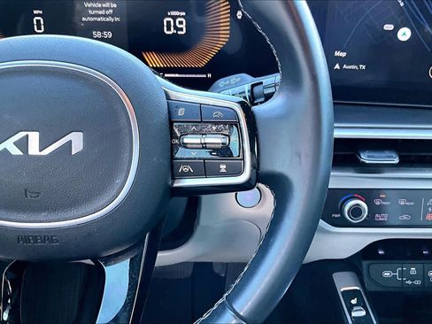 Certified 2025 Kia Sorento S image 22