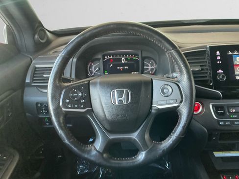 Used 2022 Honda Passport TrailSport image 12