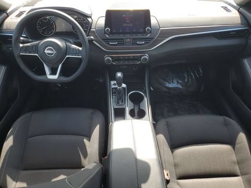Used 2024 Nissan Altima 2.5 SV FWD image 22