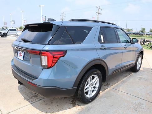 New 2026 Ford Explorer Active RWD image 21