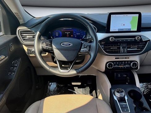 Used 2022 Ford Escape SEL w/ Technology Package image 8