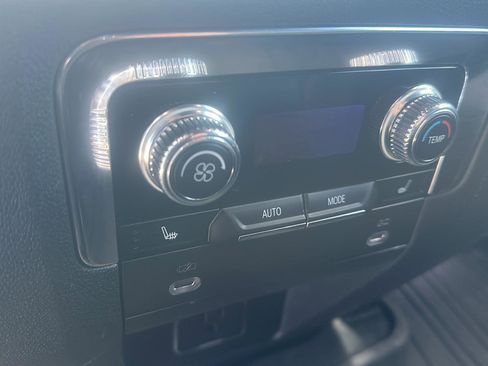 Used 2022 GMC Yukon AT4 w/ Max Trailering Package image 21