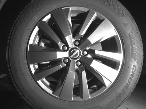 Used 2025 Nissan Pathfinder SV FWD image 12