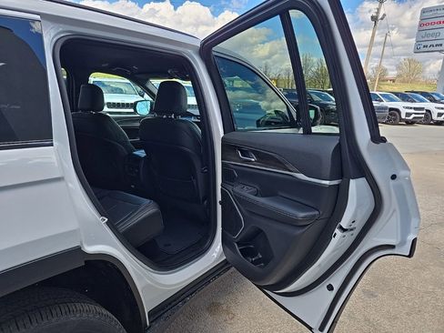 New 2026 Jeep Grand Cherokee Limited AWD/4WD image 84