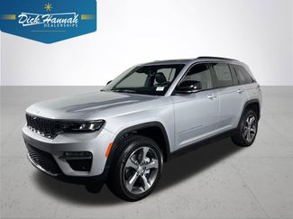 New 2025 Jeep Grand Cherokee Limited w/ Luxury Tech Group II video 1