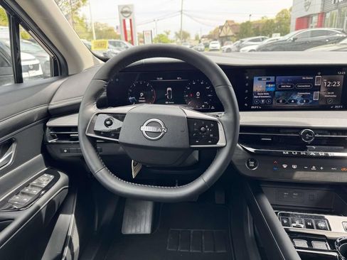 Certified 2025 Nissan Murano SV AWD/4WD image 13