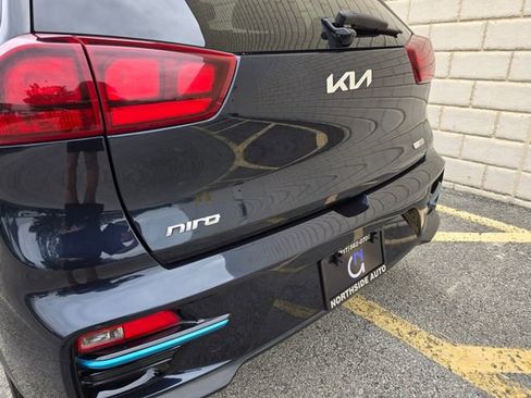 Used 2022 Kia Niro EX FWD image 45