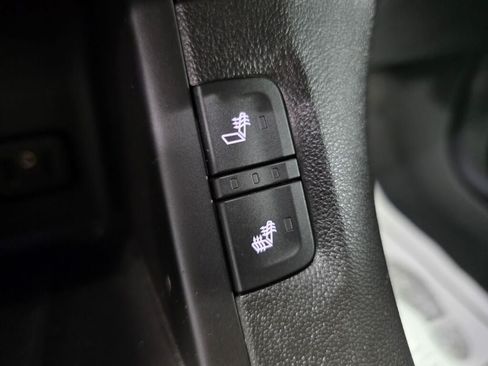 Used 2017 GMC Acadia SLE AWD/4WD image 17