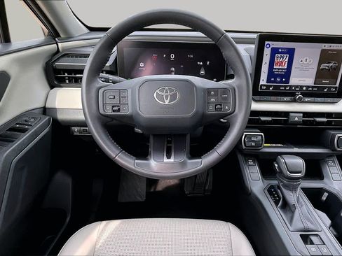 Used 2026 Toyota RAV4 XLE Premium FWD image 6