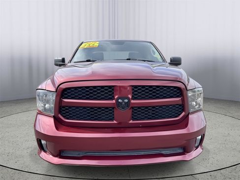 Used 2019 RAM 1500 Express w/ Express Value Package AWD/4WD image 2