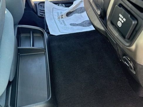 Used 2018 RAM 2500 Big Horn image 27